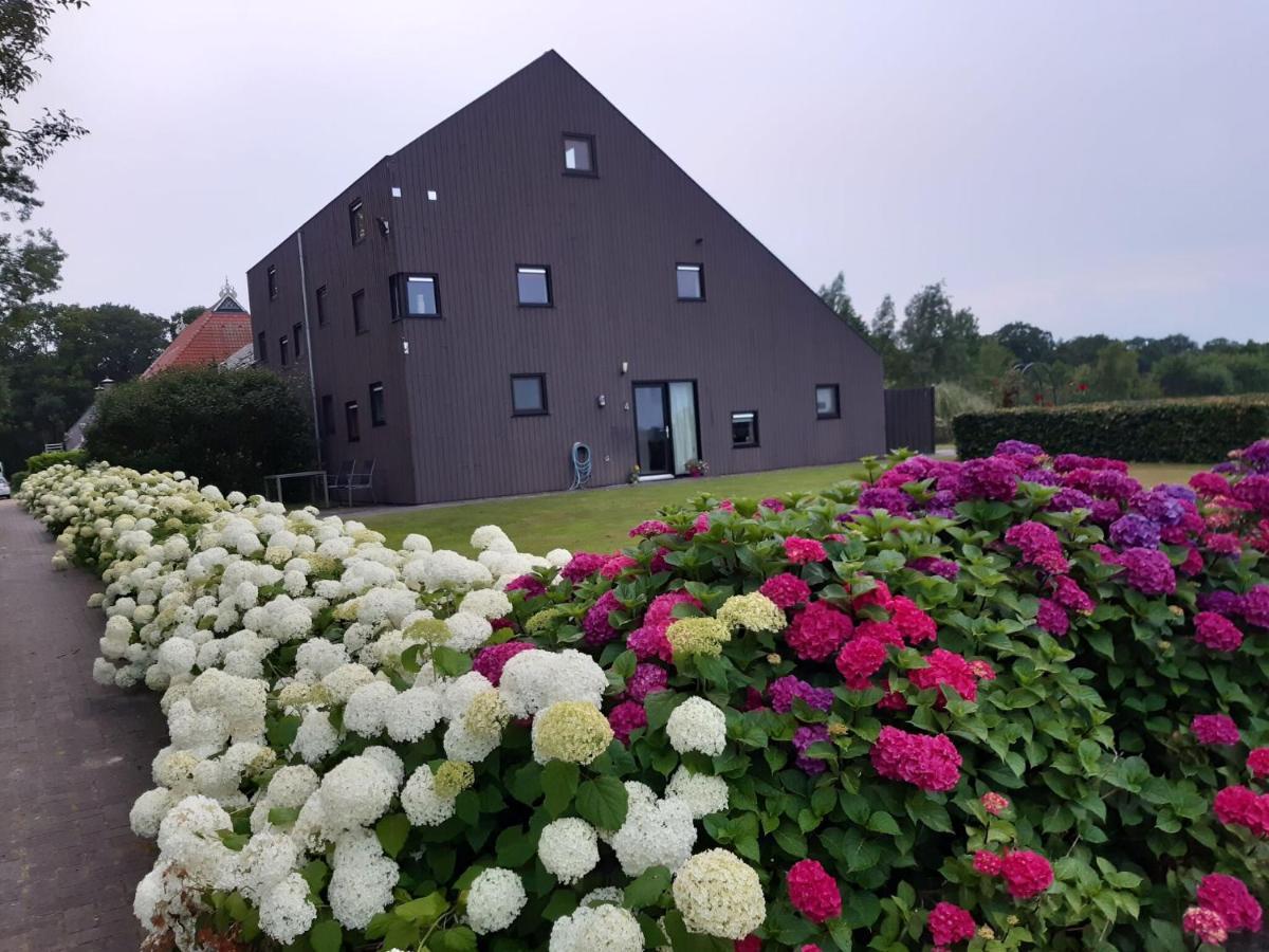 Luxury Holiday Home With Private Terrace Langweer Exteriér fotografie